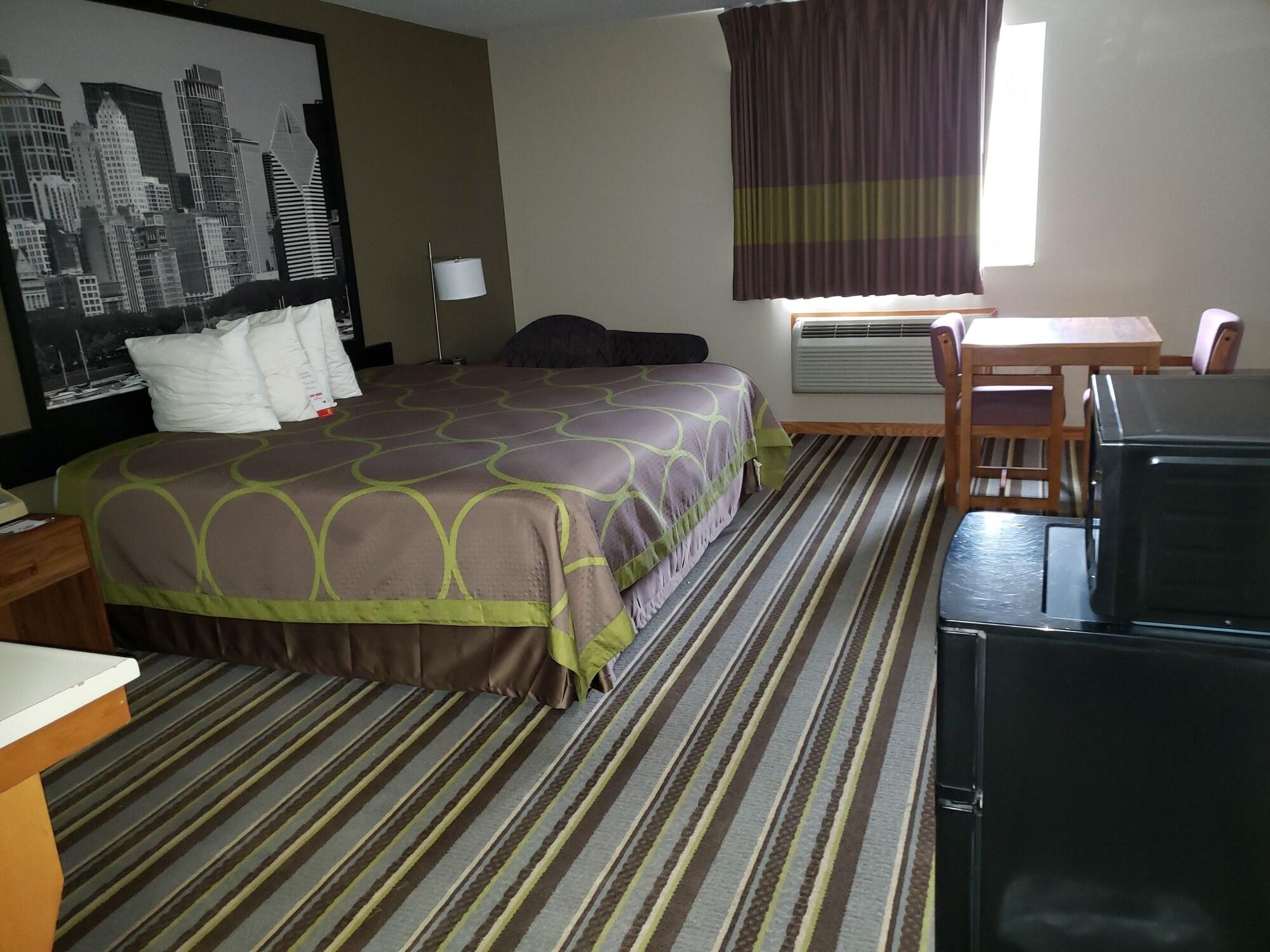 Hotel Super 8 By Wyndham Gilman Esterno foto