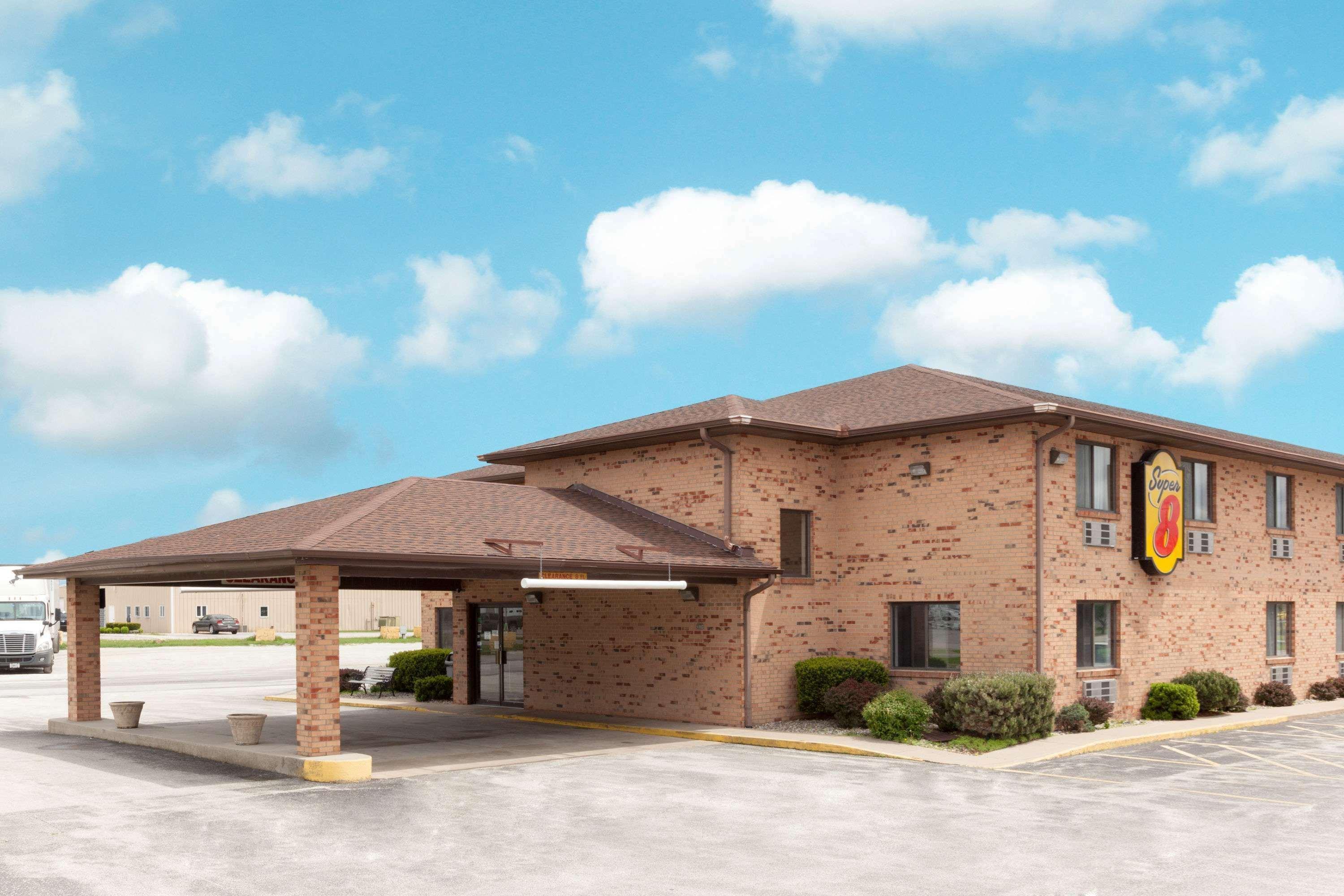 Hotel Super 8 By Wyndham Gilman Esterno foto