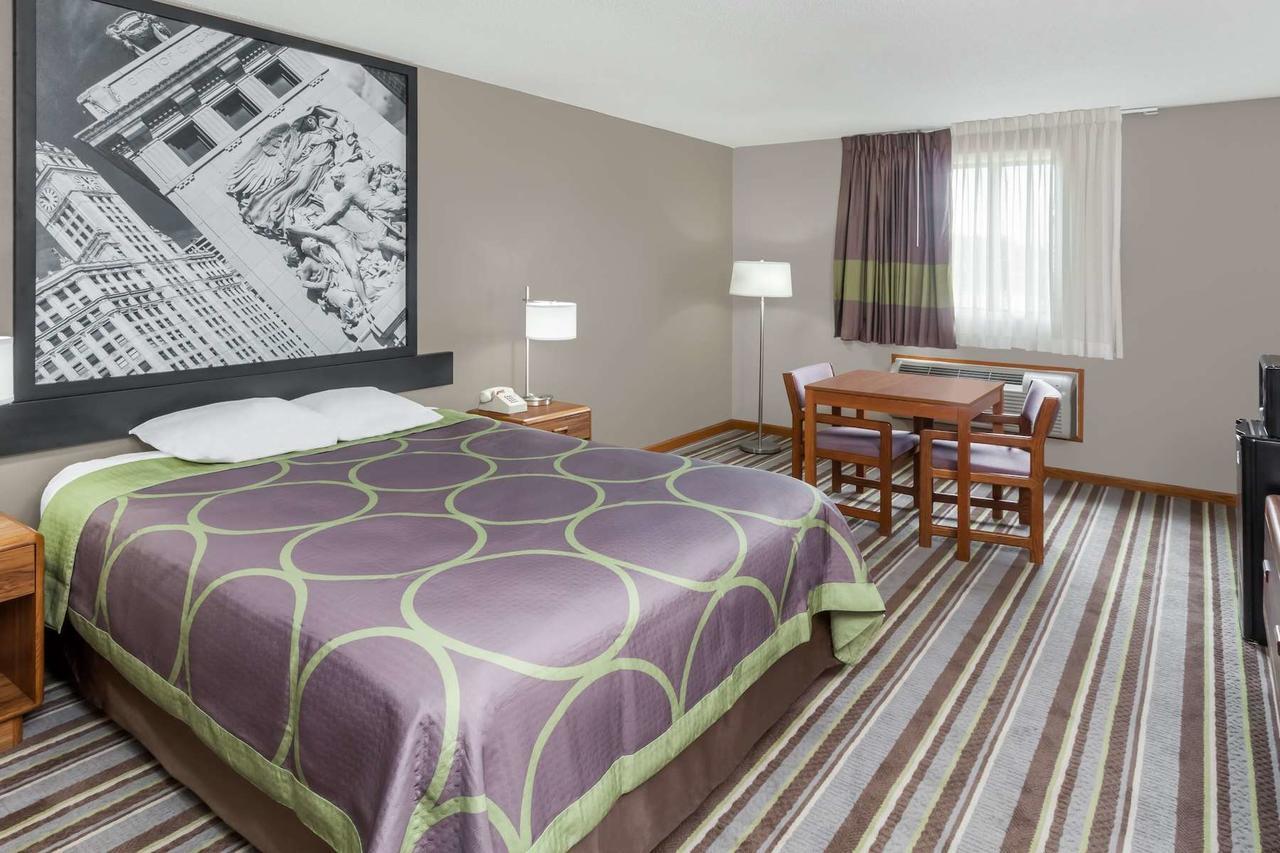 Hotel Super 8 By Wyndham Gilman Esterno foto