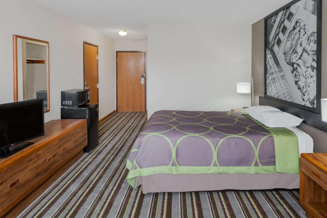 Hotel Super 8 By Wyndham Gilman Esterno foto